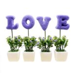 דמוי עציץ עם אותיות LOVE אהבה בצבעים שונים