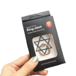 טבעת אחיזה קלה ציונית לפלאפון המשמשת גם כמעמד בצורת מגן דוד