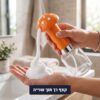 קצף רך יוצא ממקציף השמפו FOMI לכף היד